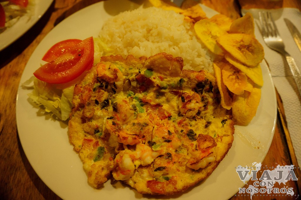 Tortilla de camarón plato típico de Ecuador