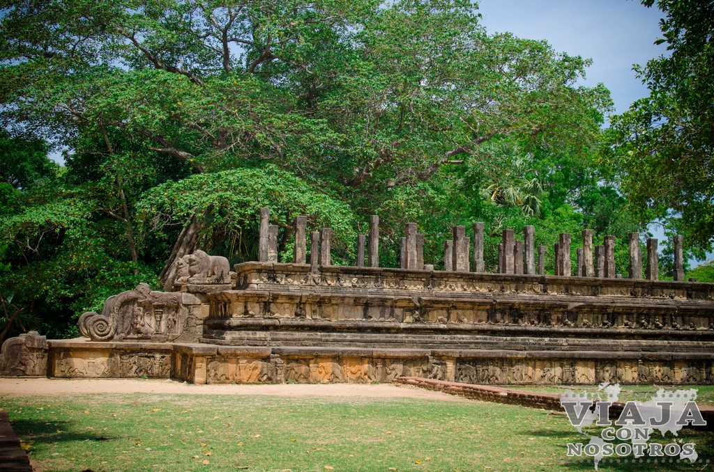council chamber king parakramabahu Polonnaruwa