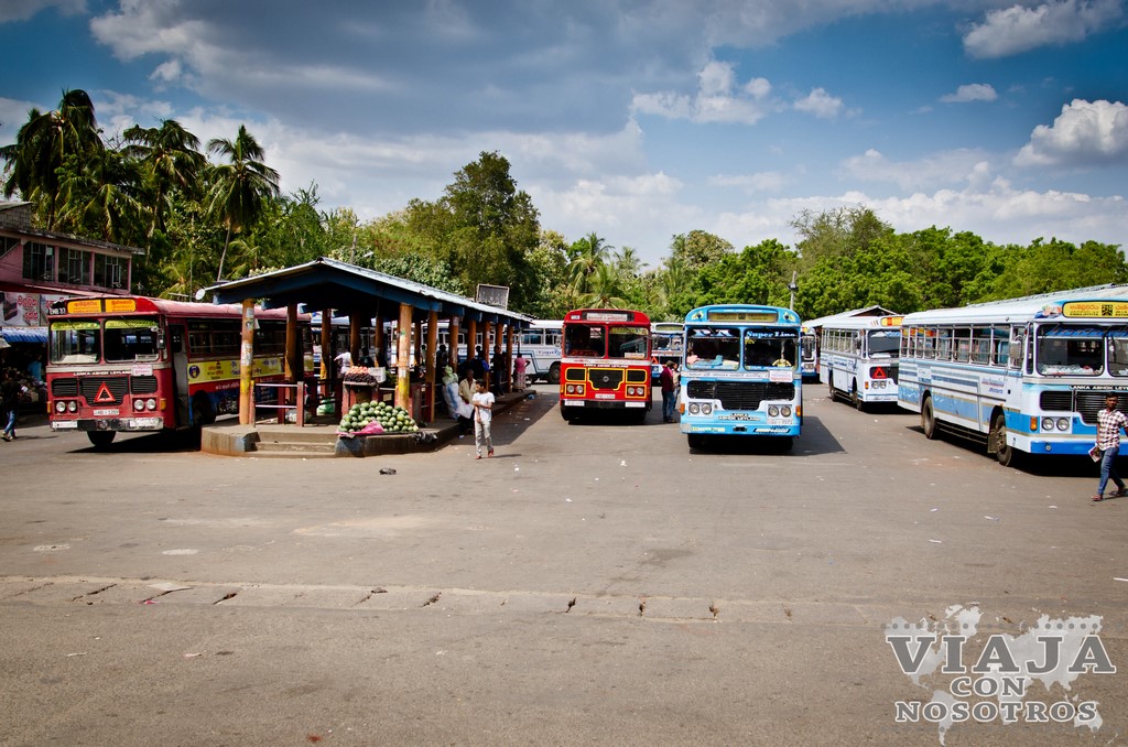 estación de buses de embilipitiya